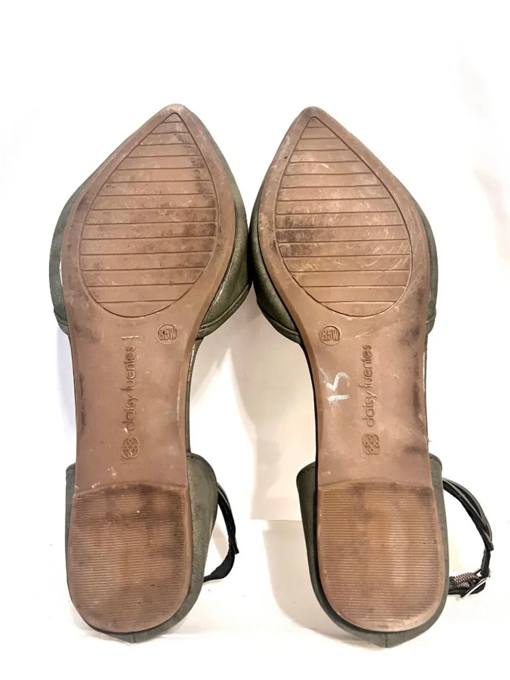 Daisy Fuentes color army